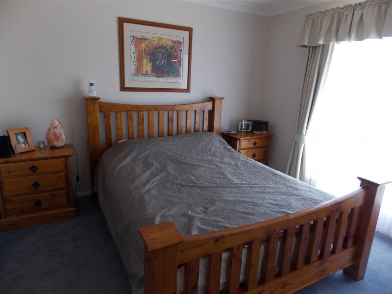 39 Medlyn Street, Parkes NSW 2870