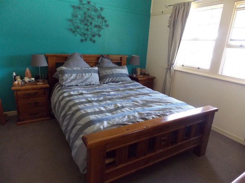 12 Lynch Street, Parkes NSW 2870