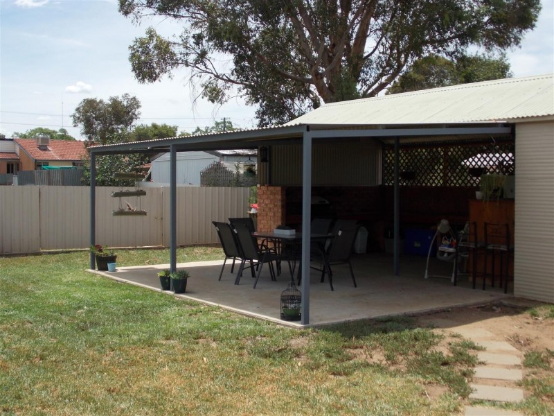 12 Lynch Street, Parkes NSW 2870