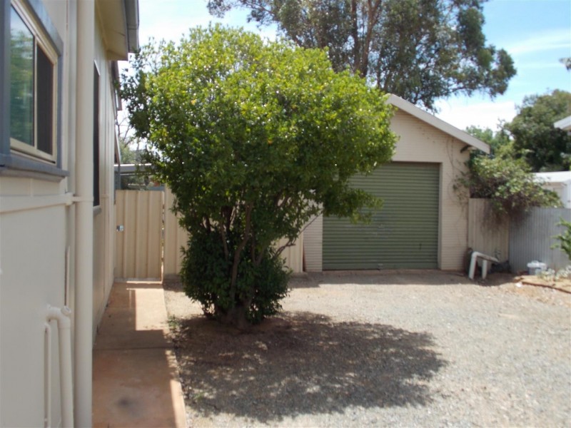 12 Lynch Street, Parkes NSW 2870