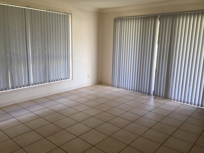 27 Charles Rigg Avenue, Parkes NSW 2870
