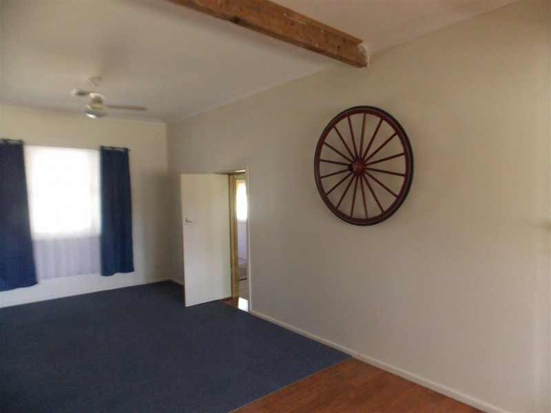 109 Pye Street “Clipity Clop”, Eugowra NSW 2806