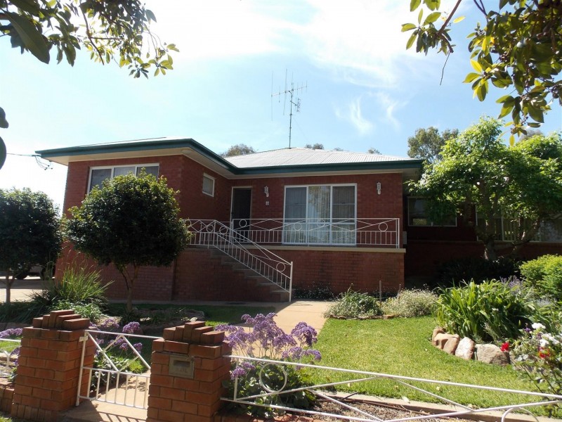 24 Wentworth Street, Parkes NSW 2870