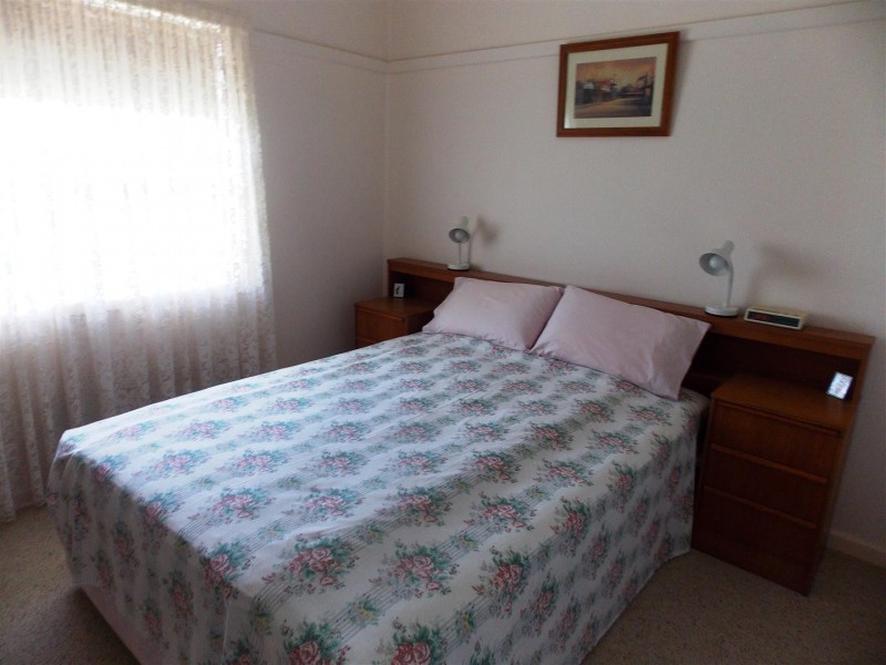 24 Wentworth Street, Parkes NSW 2870