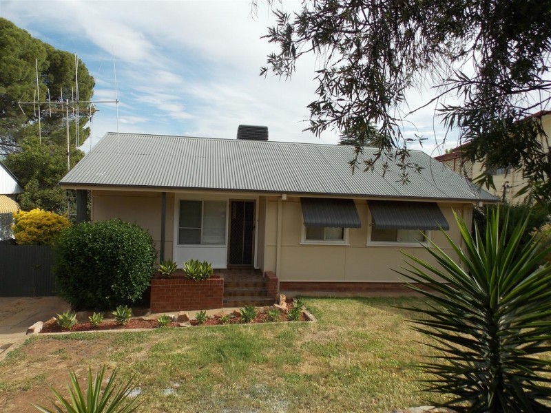 11 Kookaburra Street, Parkes NSW 2870
