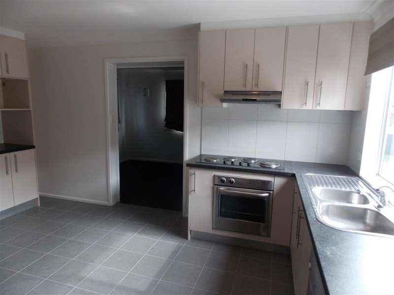 11 Kookaburra Street, Parkes NSW 2870