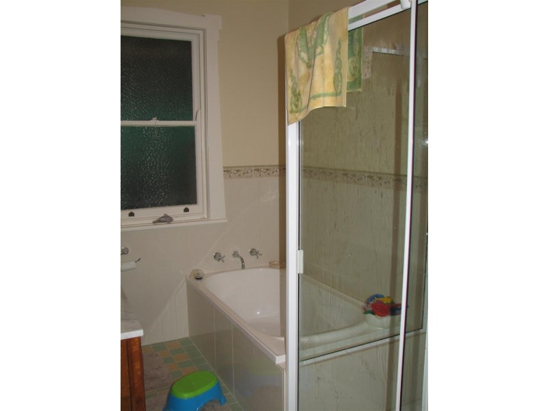 6 Metcalfe Street, Parkes NSW 2870
