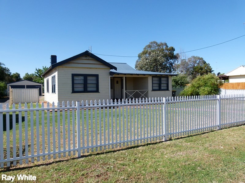 11 Thomson Street, Forbes NSW 2871