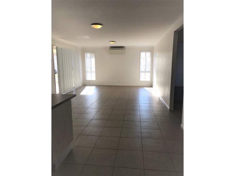 8 Rosewood Avenue, Parkes NSW 2870