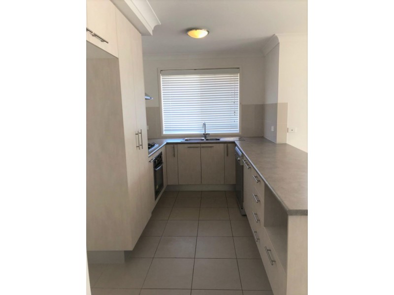 8 Rosewood Avenue, Parkes NSW 2870