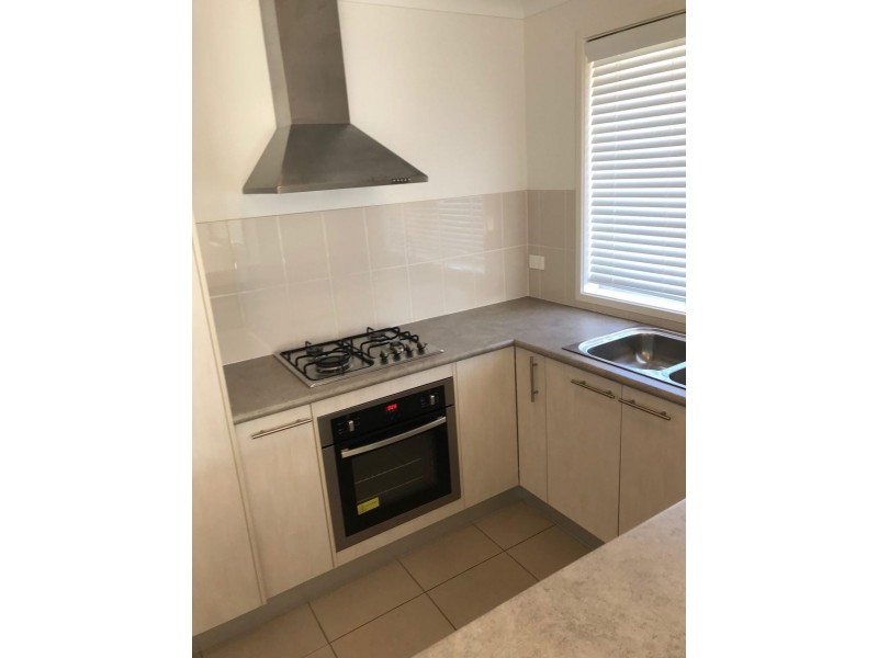 8 Rosewood Avenue, Parkes NSW 2870