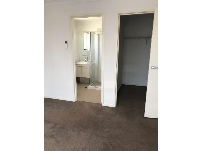 8 Rosewood Avenue, Parkes NSW 2870