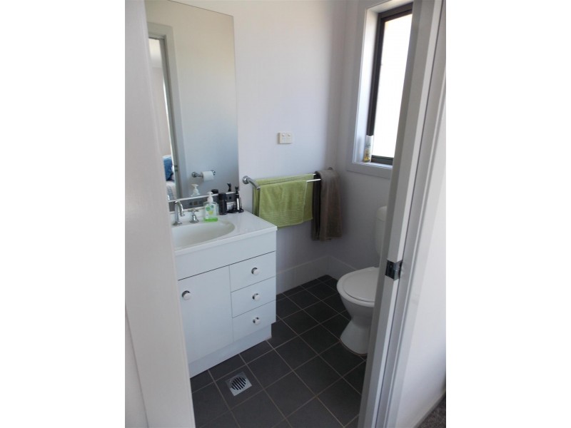 10 Clancy Place, Parkes NSW 2870