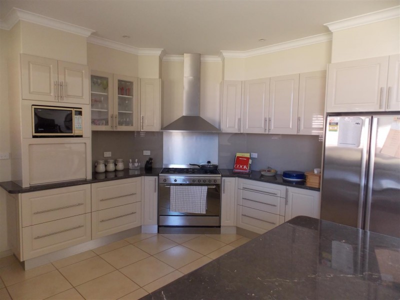 19 Deep Lead Road, Parkes NSW 2870