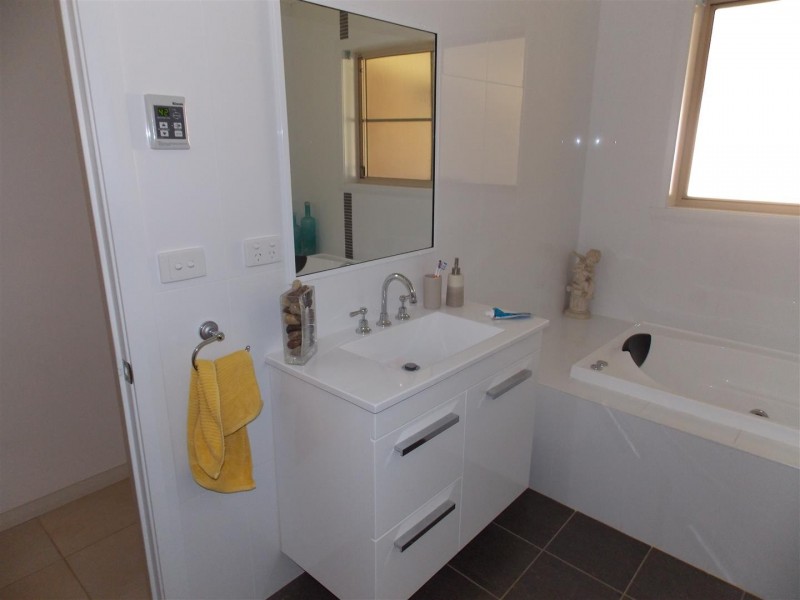 19 Deep Lead Road, Parkes NSW 2870