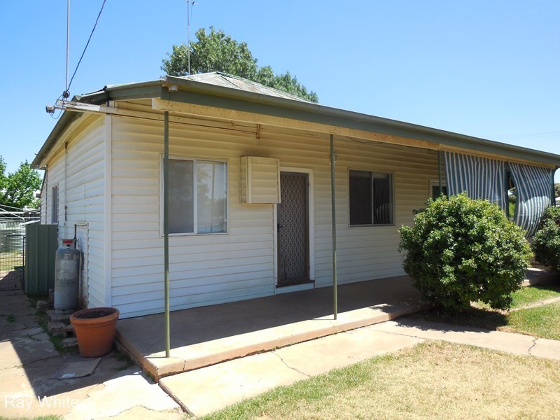 11 Oxford Street, Forbes NSW 2871