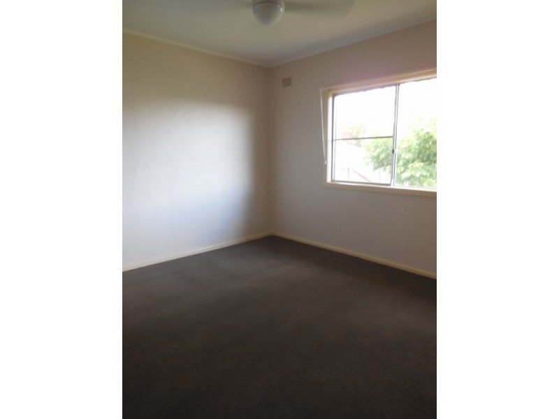 4/4 Little Underwood Lane, Forbes NSW 2871