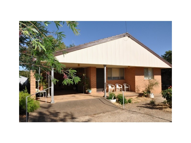 35 Nanima Street, Eugowra NSW 2806