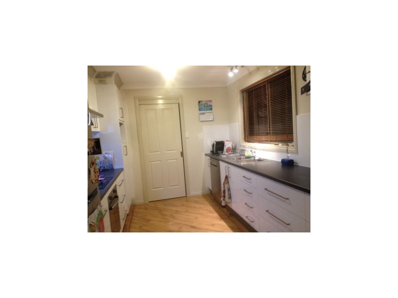 54 Best, Parkes NSW 2870