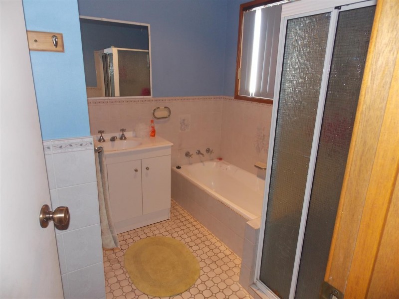 34 Flinders Street, Parkes NSW 2870