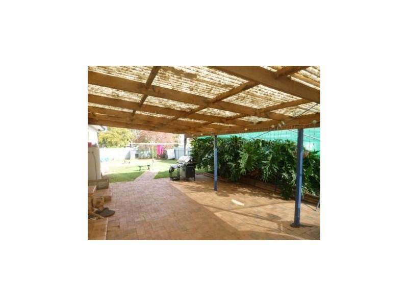 34 Flinders Street, Parkes NSW 2870