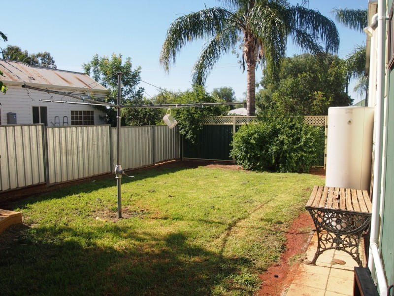 2 Mahonga St, Condobolin NSW 2877