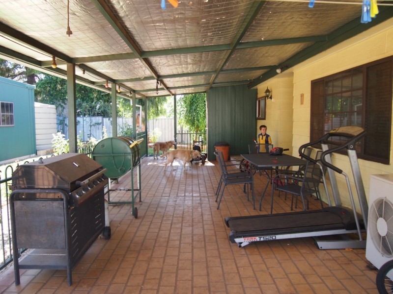 2 Mahonga St, Condobolin NSW 2877