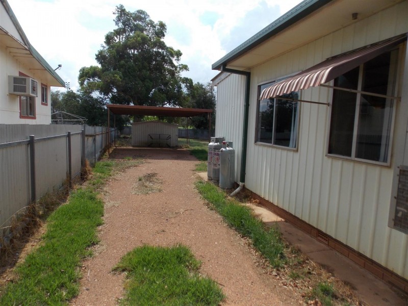 26 Forbes Road, Parkes NSW 2870