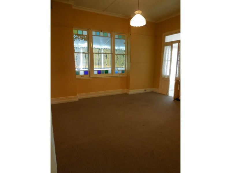 17 Dalton Street, Forbes NSW 2871