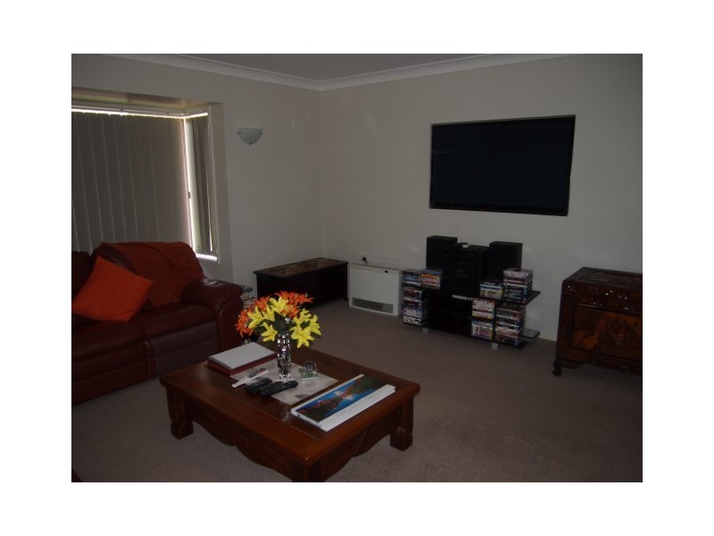 11 Hodges Street, Parkes NSW 2870