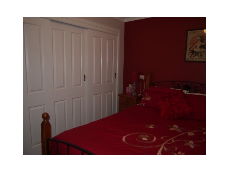 11 Hodges Street, Parkes NSW 2870