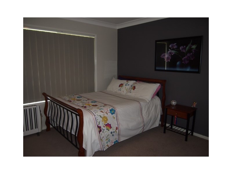 11 Hodges Street, Parkes NSW 2870