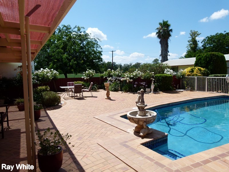 202 River Road, Forbes NSW 2871