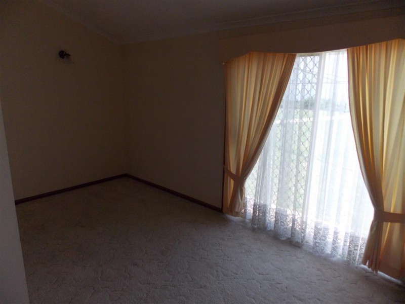 28 May Street, Parkes NSW 2870