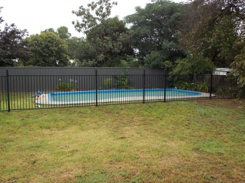 4 Captain Wilson Avenue, Parkes NSW 2870