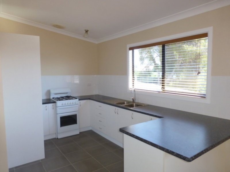 14 Miller Street, Parkes NSW 2870