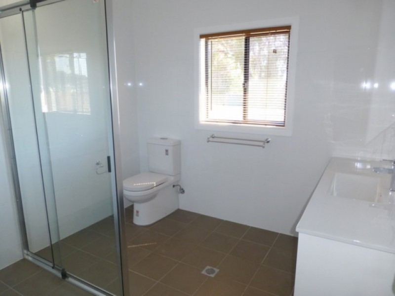 14 Miller Street, Parkes NSW 2870