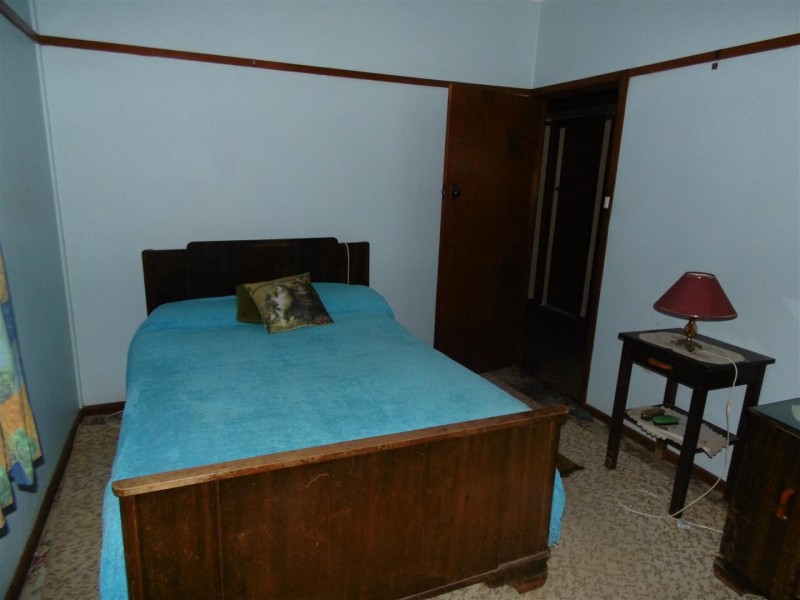 69 Boori Street, Peak Hill NSW 2869