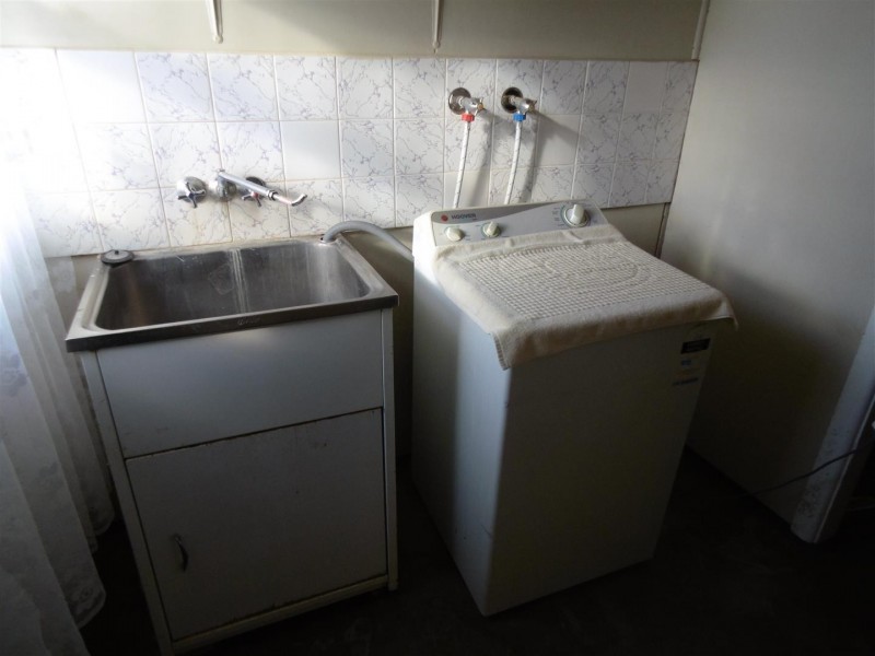 69 Boori Street, Peak Hill NSW 2869