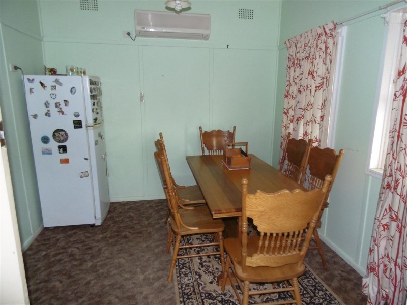 69 Boori Street, Peak Hill NSW 2869