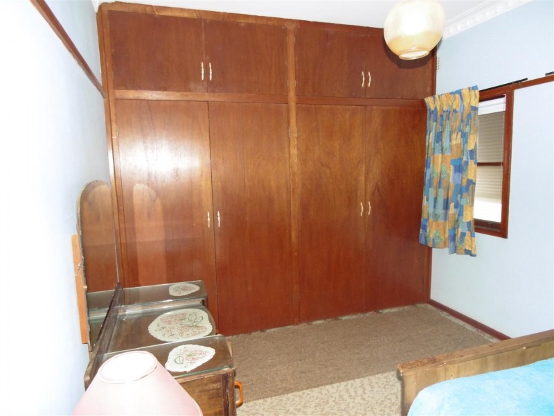 69 Boori Street, Peak Hill NSW 2869