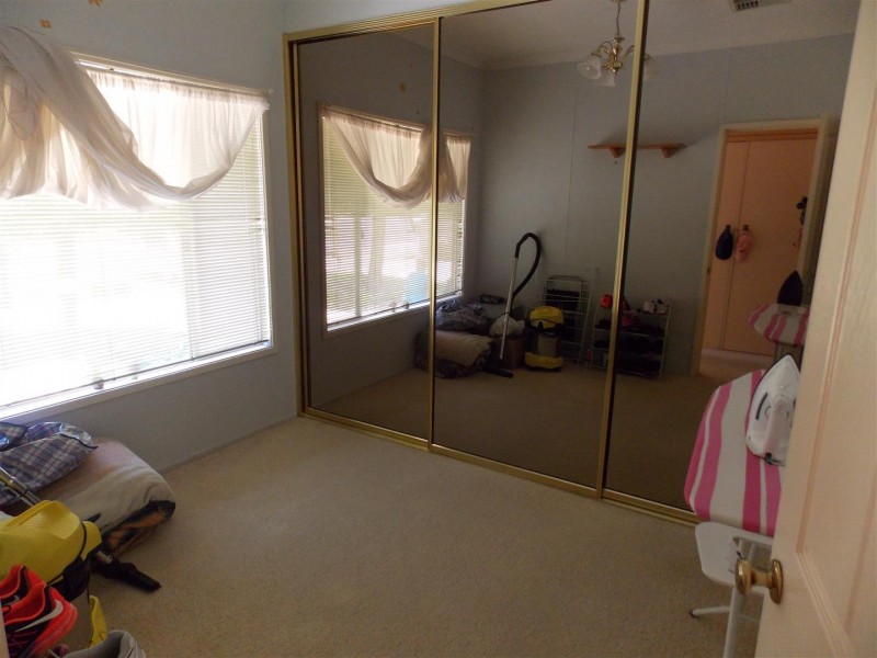 6 Dugga Street, Peak Hill NSW 2869