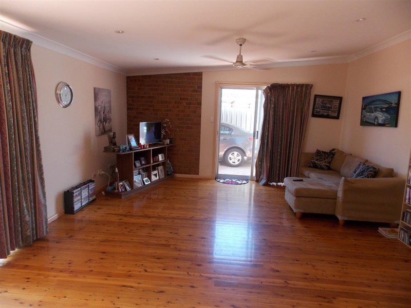 6 Dugga Street, Peak Hill NSW 2869