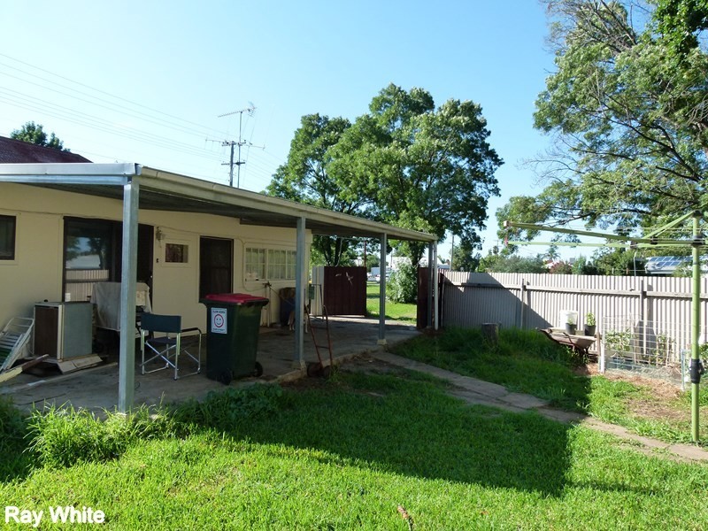 90 Farnell Street, Forbes NSW 2871