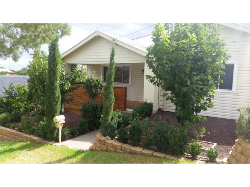 24 High Street, Parkes NSW 2870