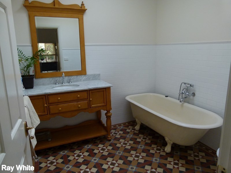 9 Clement Street, Forbes NSW 2871