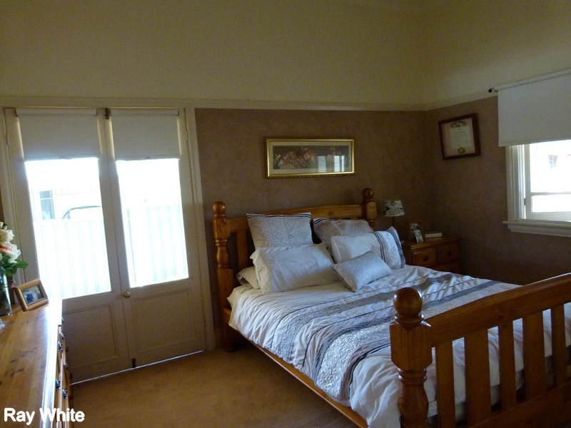 9 Clement Street, Forbes NSW 2871