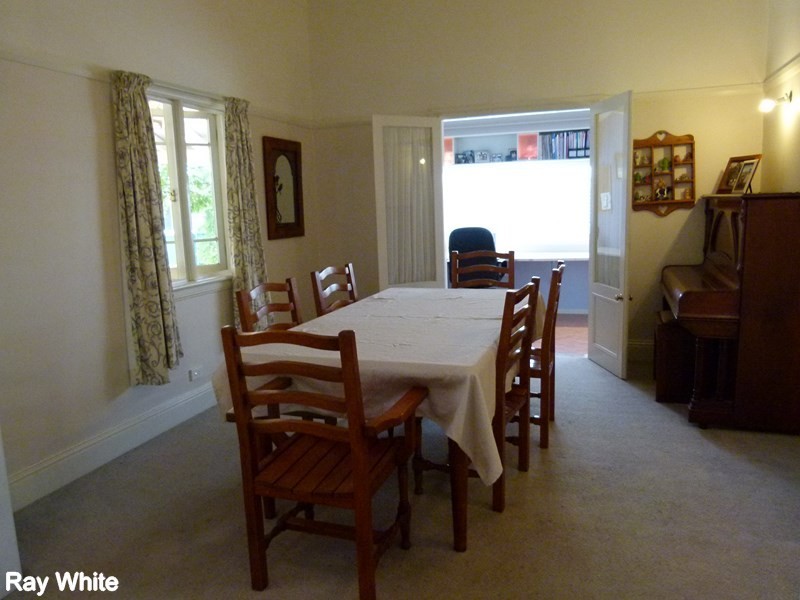 9 Clement Street, Forbes NSW 2871