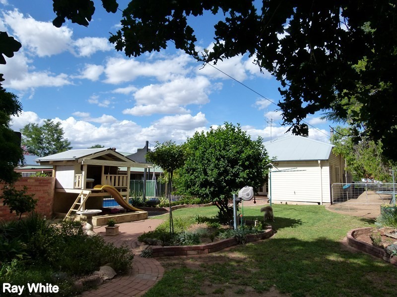 9 Clement Street, Forbes NSW 2871