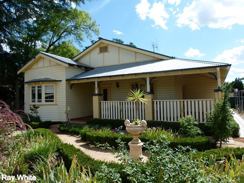 9 Clement Street, Forbes NSW 2871